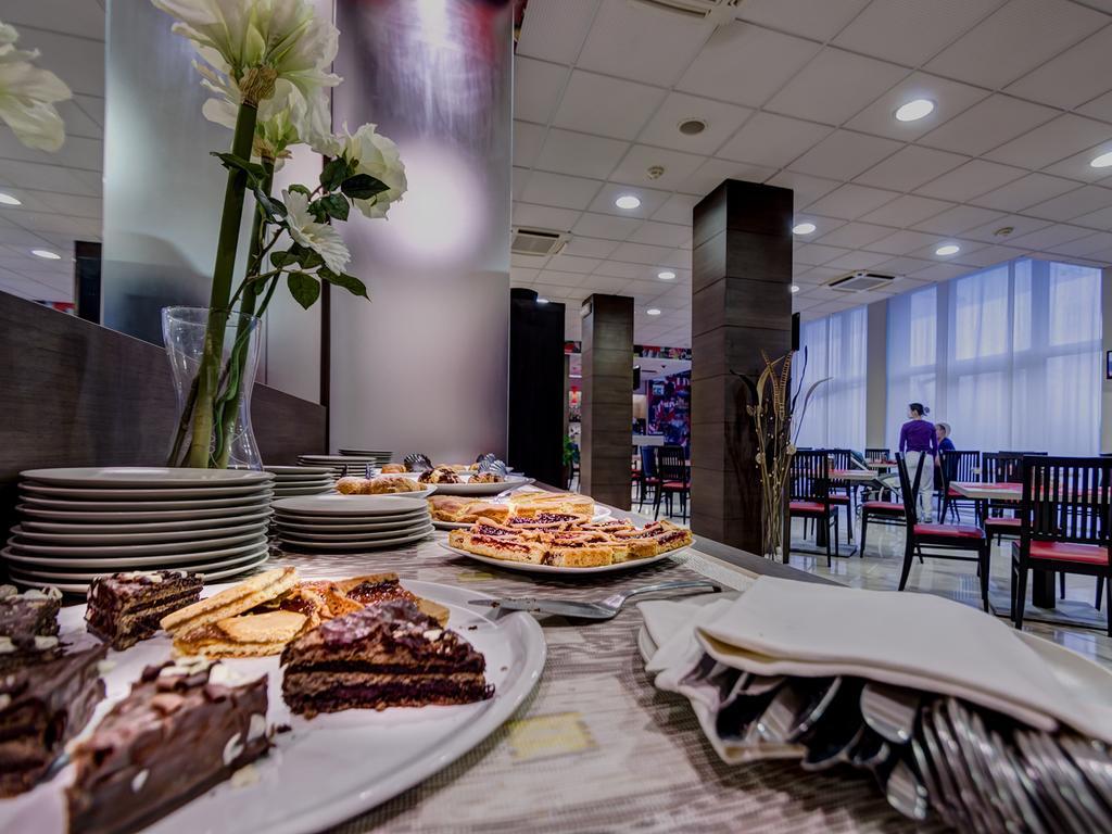 Hotel Capital Ροβίγκο Εξωτερικό φωτογραφία