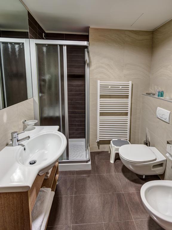 Hotel Capital Ροβίγκο Εξωτερικό φωτογραφία