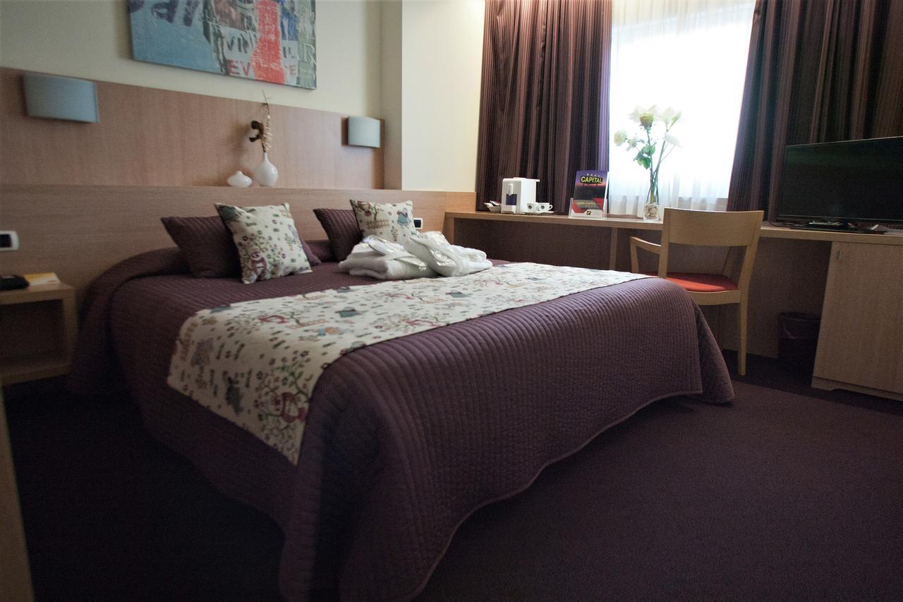Hotel Capital Ροβίγκο Εξωτερικό φωτογραφία